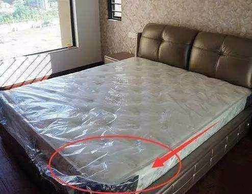 新床墊要不要撕保護膜？必須撕開，且要除甲醛